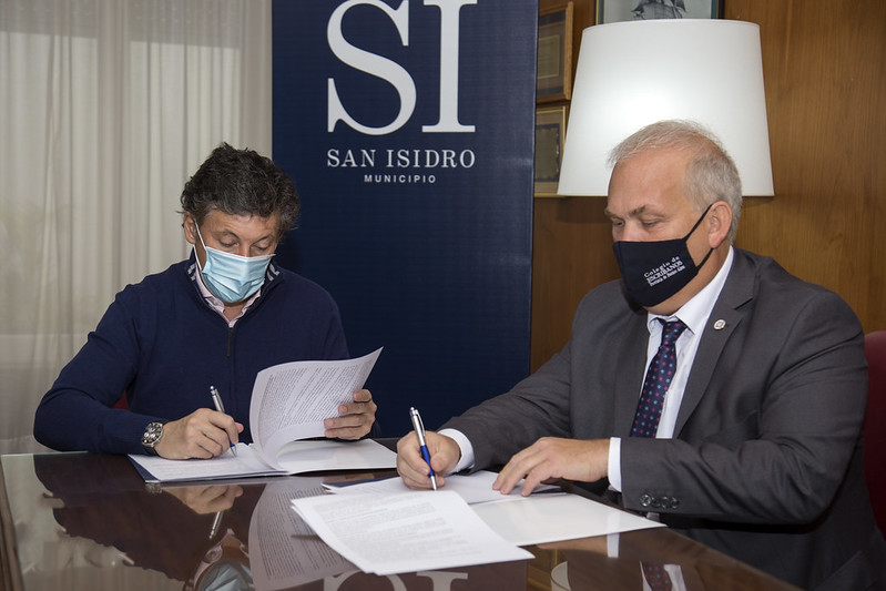 San Isidro y escribanos de la provincia firman convenio para agilizar trámites