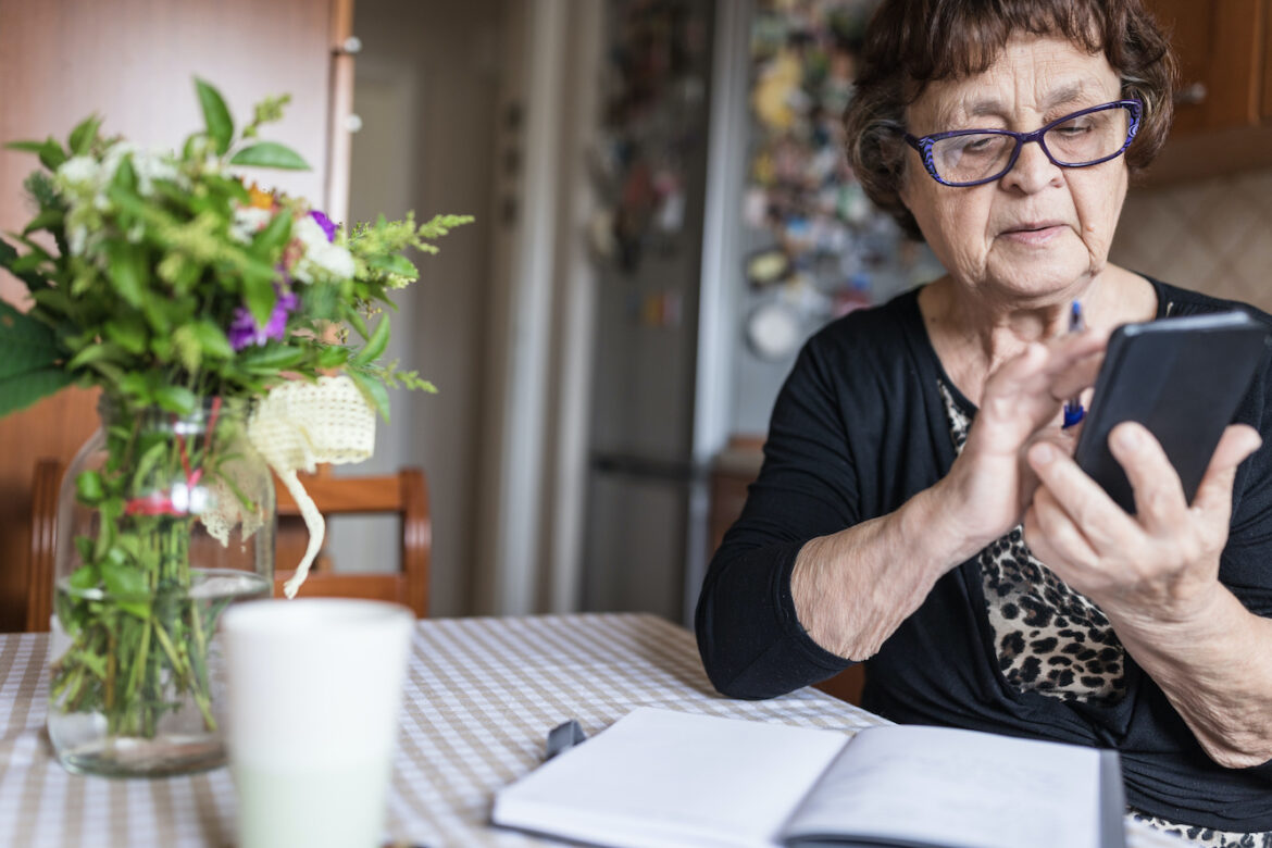 Lanzan la «Libreta Banco Provincia» para facilitar el acceso de los mayores a la información bancaria