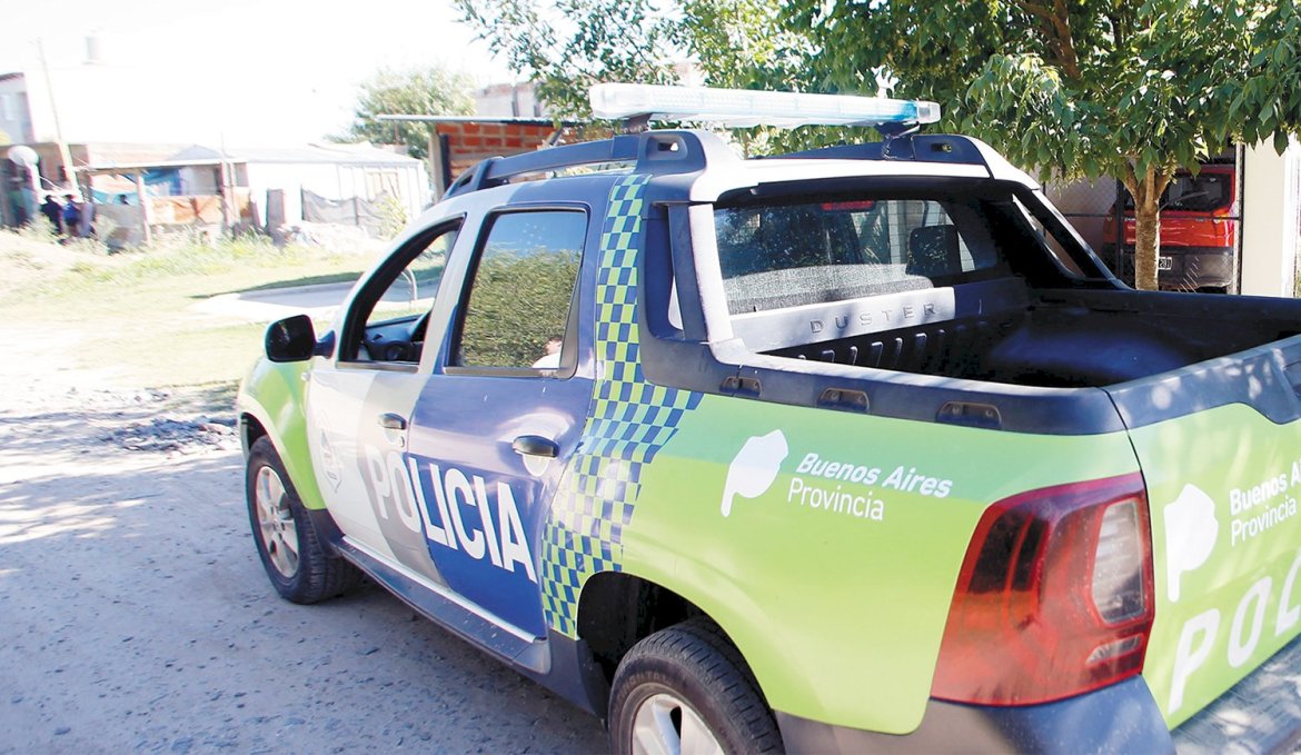 Los Hornos una joven denunció que su tío la violó él se pegó un tiro y dejó una nota
