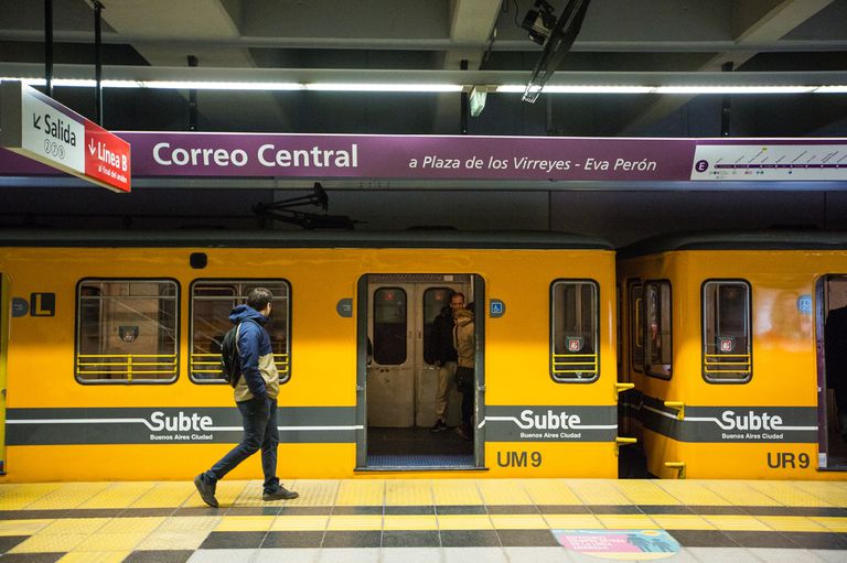 Paro en tres líneas de subte y el premetro por medida gremial