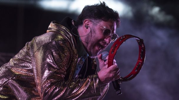 Los Auténticos Decadentes aportaron fiesta y desparpajo en la vuelta de «Rock en Baradero»