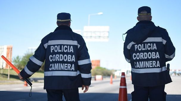 Dos efectivos policiales acusados de abusar sexualmente de una compañera en Córdoba