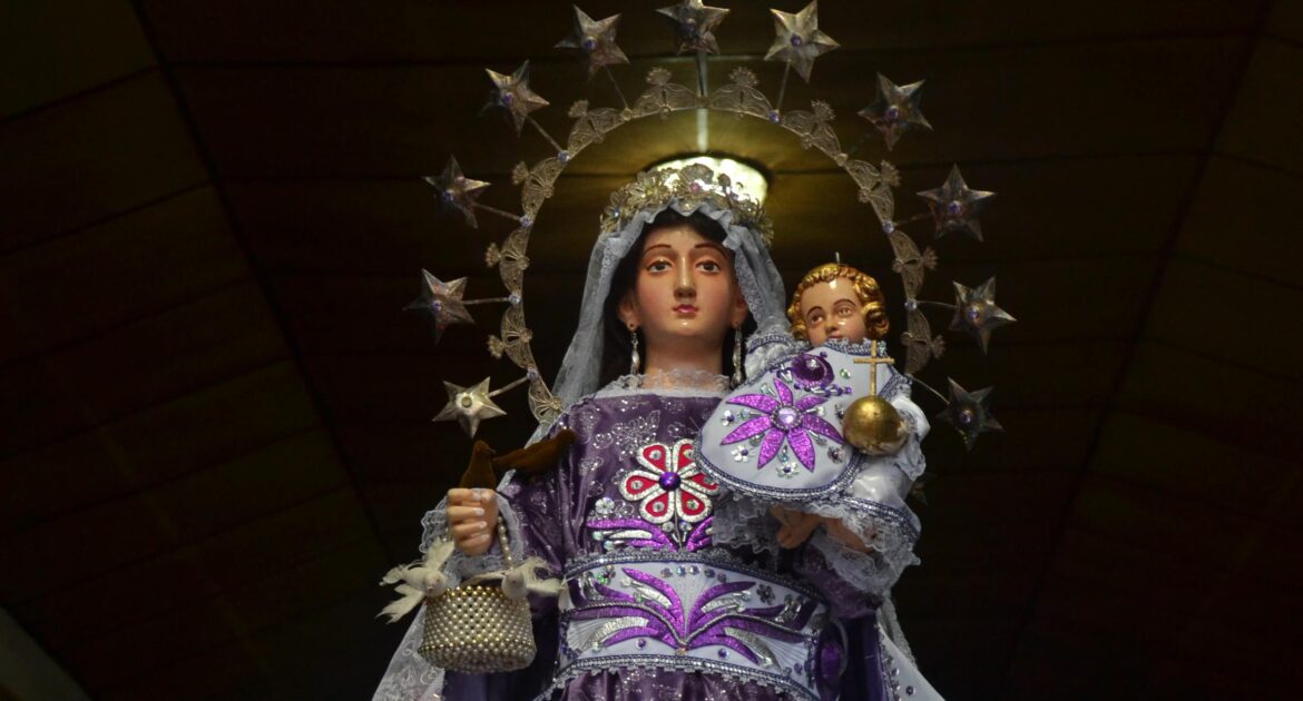 El temporal no privó a los «toritos» humahuaqueños adorar y agradecer a la Virgen de la Candelaria