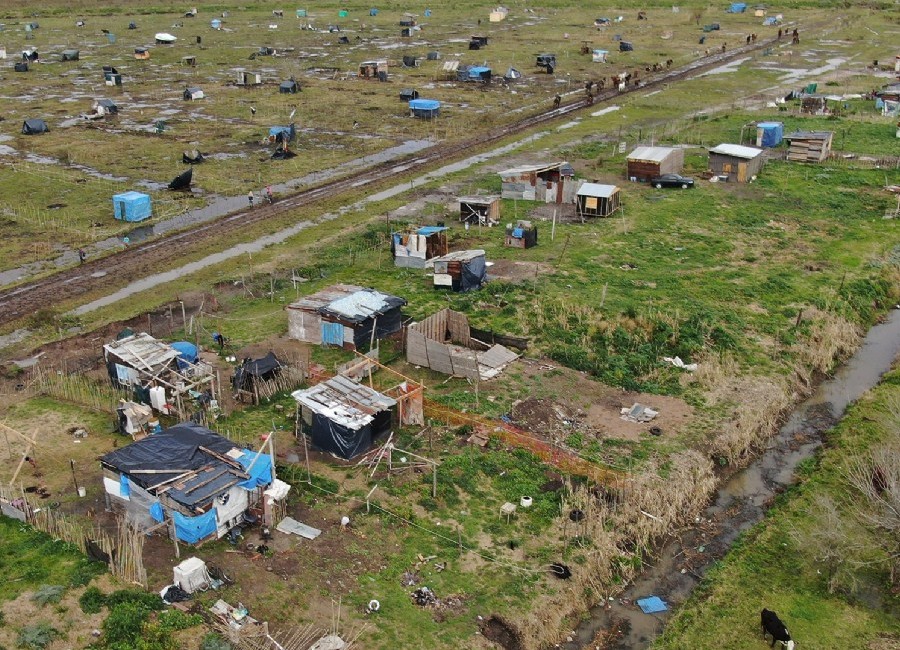 Legisladores de Juntos exigen a Provincia una respuesta sobre las tomas de tierras y usurpaciones en el partido de La Plata