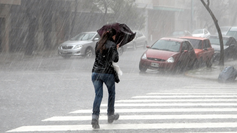 Elevan a nivel amarillo alerta por tiempo ventoso con ráfagas en La Plata