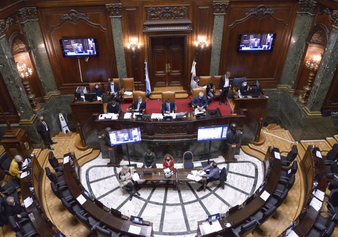 Comienza en la Legislatura porteña el debate del proyecto para cambiar el estatuto docente