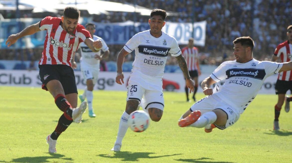 Gimnasia igualó el clásico de La Plata ante Estudiantes en la última jugada