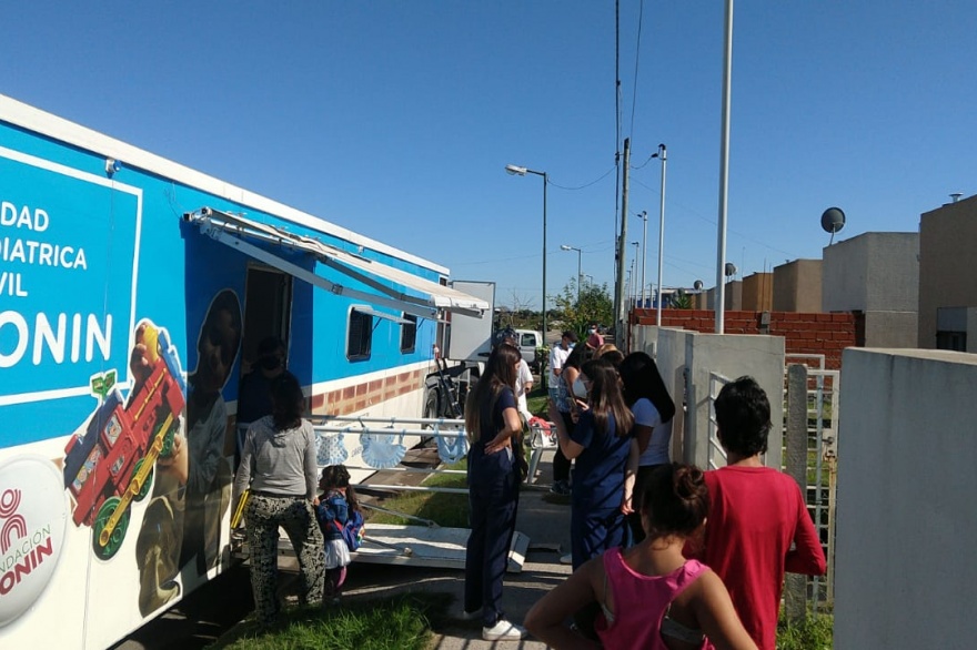 La Plata: Brindan jornadas pediátricas y realizan relevamiento socio-nutricional en los barrios