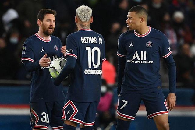 Messi marcó un tanto en la goleada de PSG y recibió aplausos de los hinchas