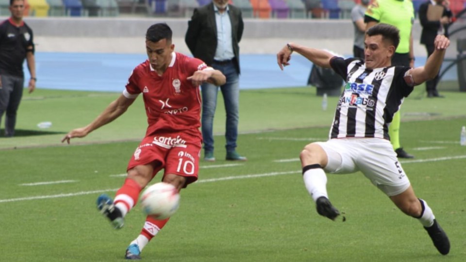 Central Córdoba y Huracán se enfrentan en busca de los puestos de clasificación