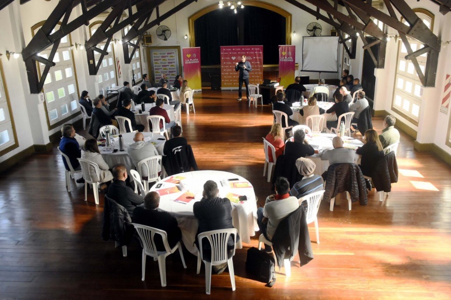La Plata: Garro convocó a una reunión de delegados con el eje puesto en el desarrollo de los barrios y la llegada de inversiones