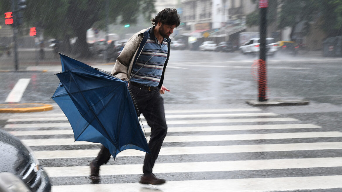 Nueve provincias con alertas amarillas por tormentas, nevadas y viento Zonda