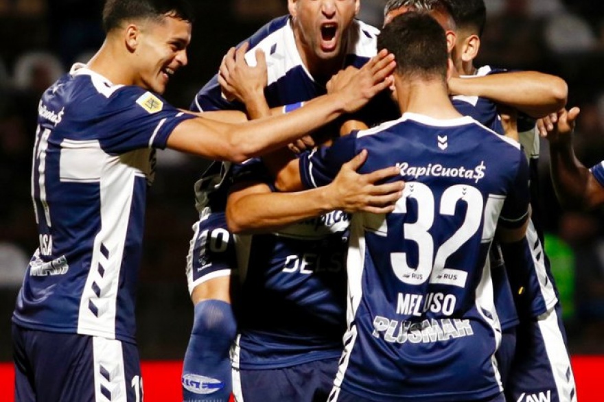 Gimnasia lo resolvió rápido y terminó goleando a Platense en Vicente López