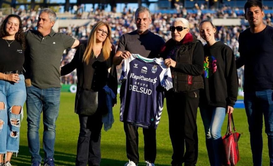 Gimnasia homenajeó a Griguol a un año de su fallecimiento