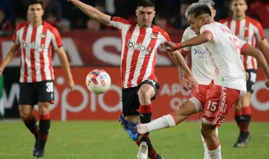 Argentinos se clasificó a semifinales de la LPF al vencer a Estudiantes por penales