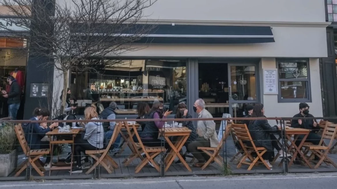 Mar del Plata: El gobierno municipal presentó una ordenanza para regular los decks, que dejaran de ser gratuitos