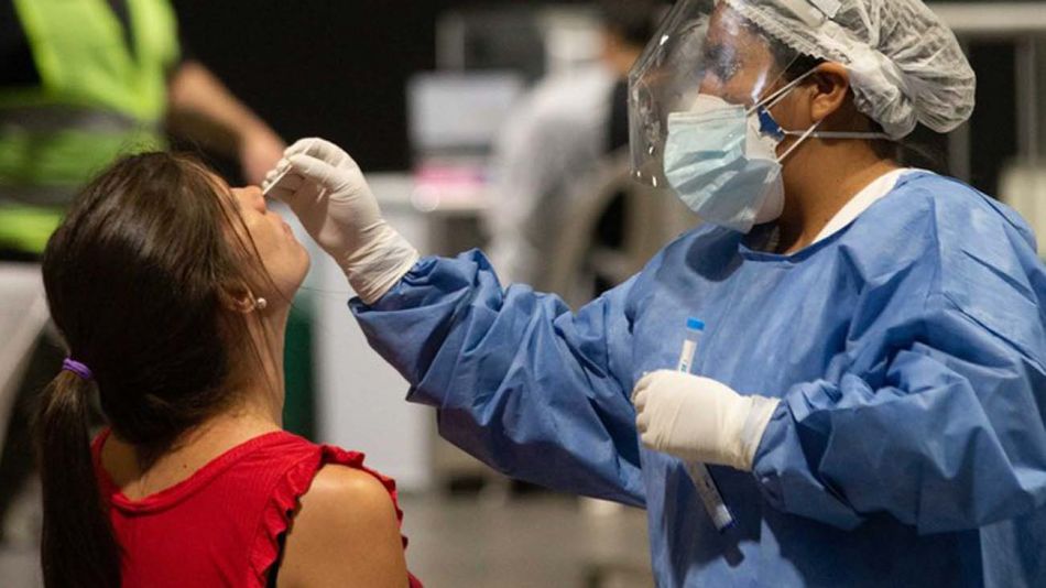 Siguen creciendo los casos de corona virus en Argentina y dejaron de bajar los fallecidos