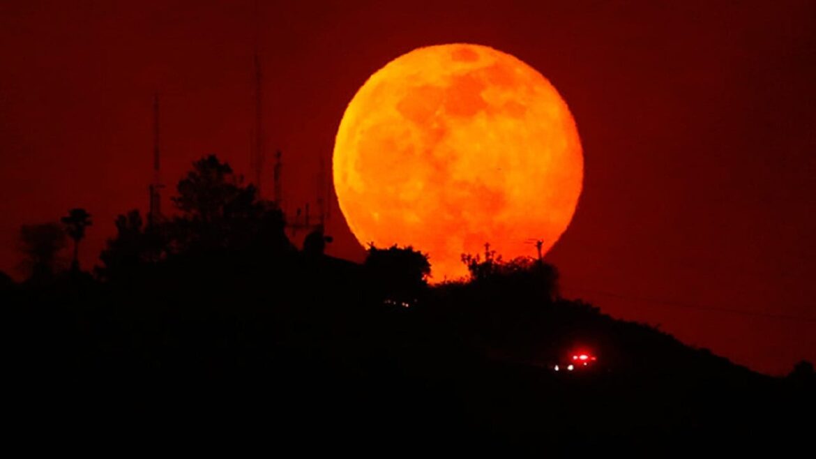 Dónde observar el eclipse lunar la noche del próximo domingo