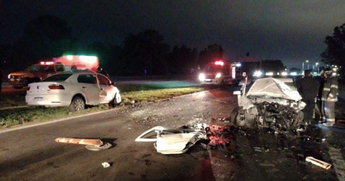 Tres muertos en un choque entre un automóvil y un camión en la autopista Rosario-Santa Fe