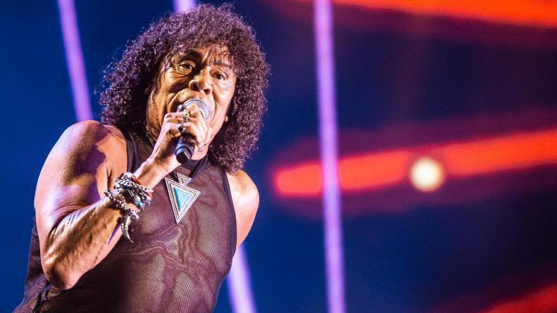 La Mona Jiménez inundó de cuarteto cordobés el Obelisco porteño