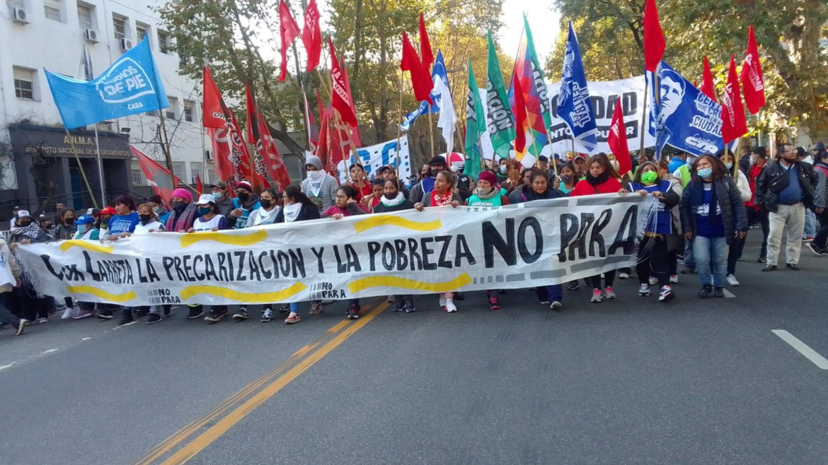 Organizaciones gremiales porteñas se movilizan en reclamo de aumento de salarios