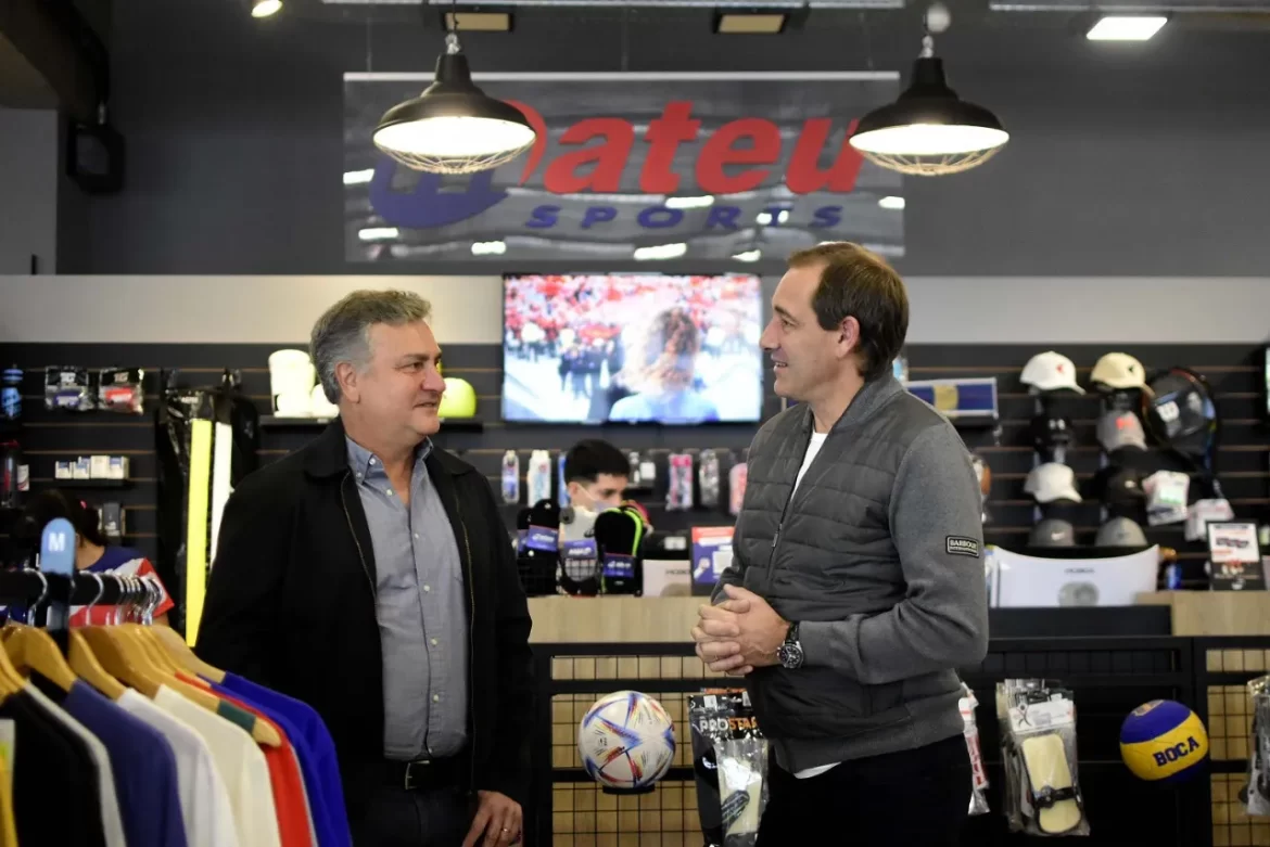 La Plata: Garro visitó el nuevo local de ‘Mateu Sports’ en San Carlos y destacó “el crecimiento y desarrollo comercial” de la zona