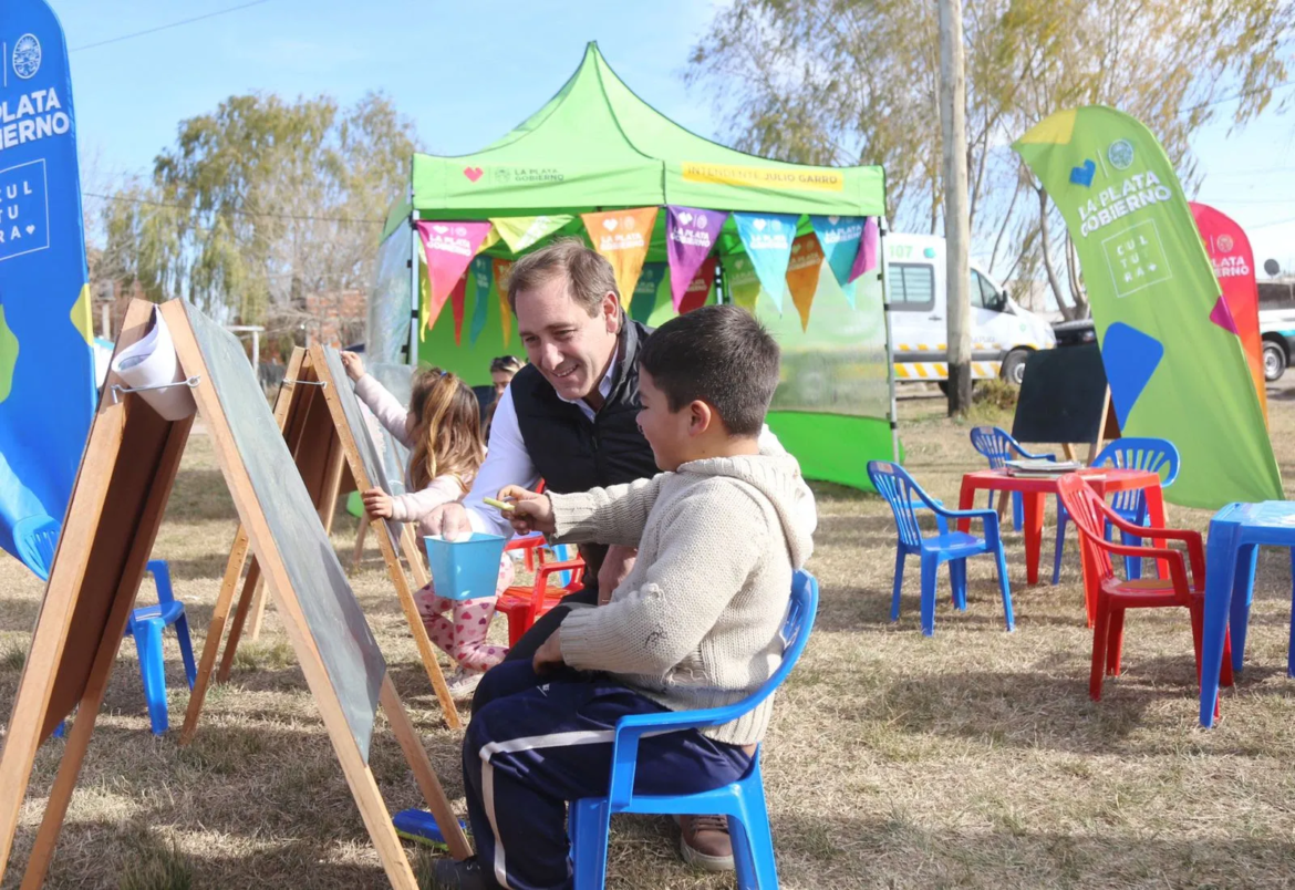 La Plata: Miles de familias de Arana accedieron a servicios municipales en la cercanía de sus hogares