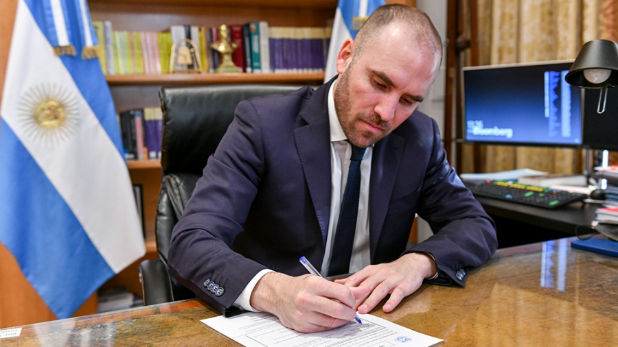 Renunció Guzmán al cargo de ministro de Economía