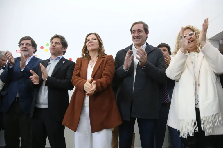 La Plata: Garro y Kicillof inauguraron un jardín de infantes en la localidad de Lisandro Olmos