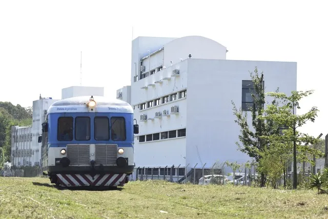Tren Universitario: Avanza la extensión del recorrido que llegará hasta Los Hornos￼
