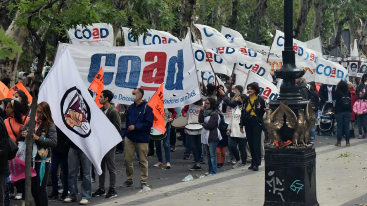 Docentes de la UNR van al paro este miércoles y jueves en rechazo al acuerdo firmado por la Conadu