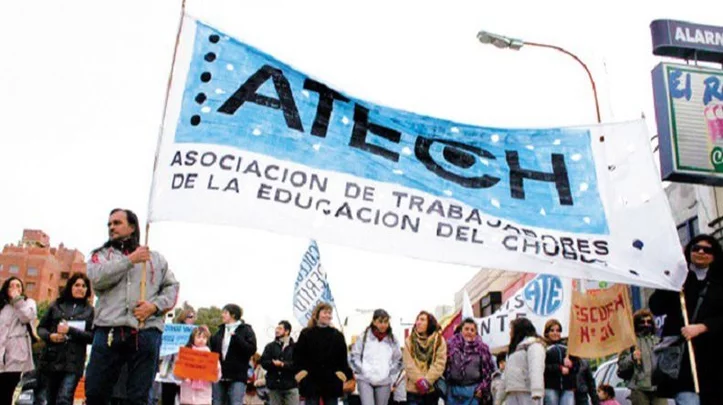 Docentes de Chubut cumplen el décimo paro en lo que va del año