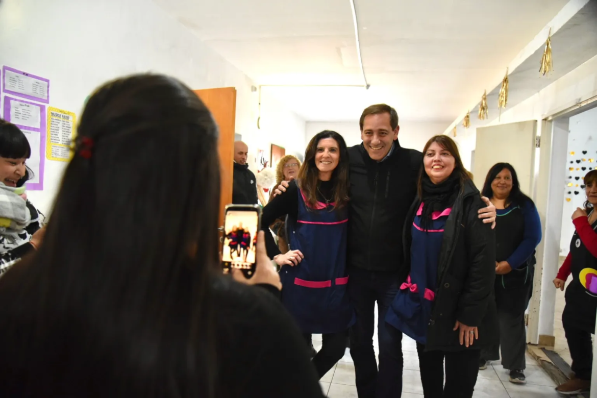 La Plata: Garro en el 50° aniversario del Jardín Municipal 5 “Hoy los chicos celebran en un espacio totalmente renovado y accesible”