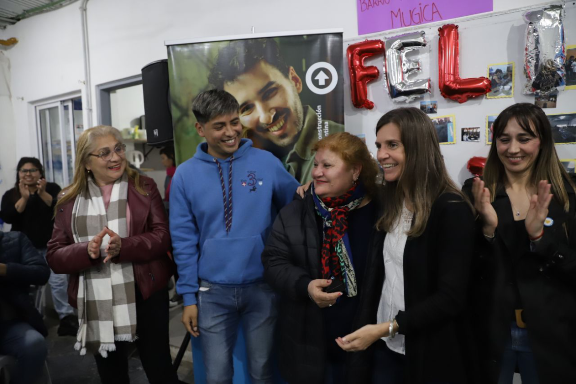 FERNANDA RAVERTA VISITÓ A JUBILADAS Y JUBILADOS DE LA VILLA 31