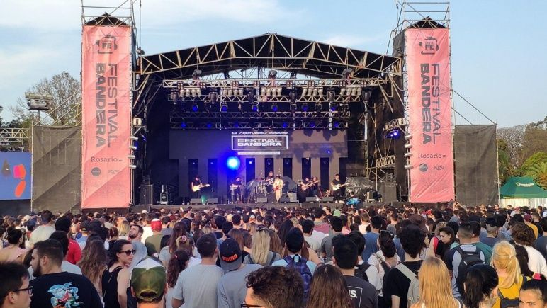 Babasónicos y Las Pelotas tocan en una nueva edición del Festival Bandera