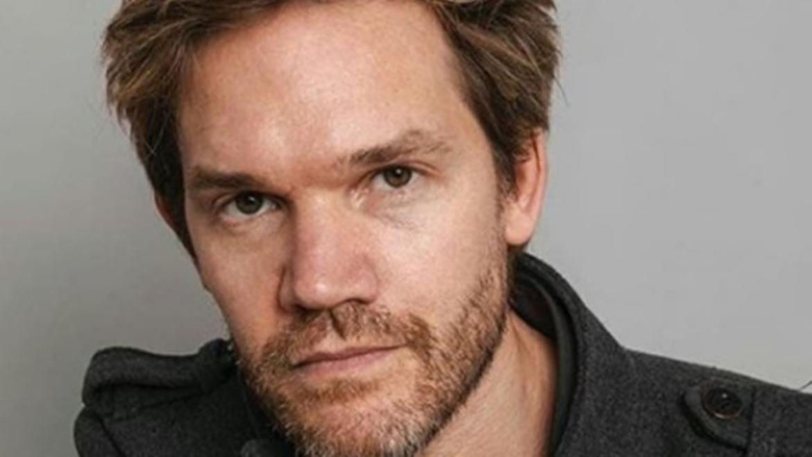 Juan Gil Navarro de novio con una joven 27 años menor que el