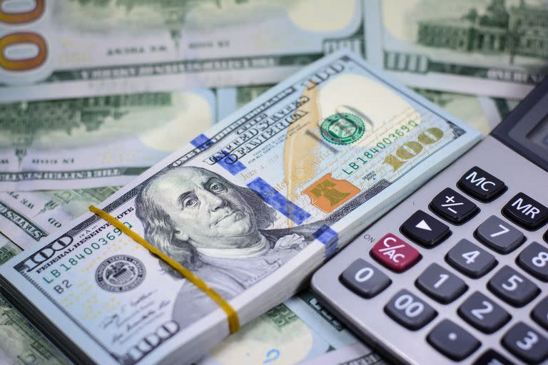 AFIP: Devolución del 35% por compra de dólar ahorro y gastos con tarjeta