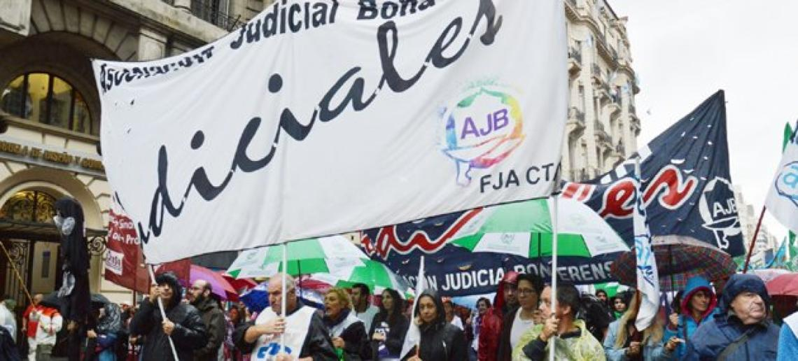 Estatales y judiciales bonaerenses piden reapertura de paritarias en último tramo del año