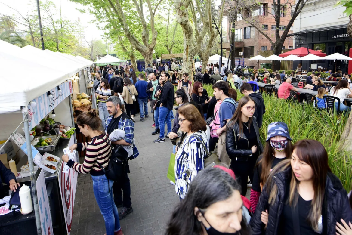 La Plata: La tradición, más viva que nunca, miles de personas participaron de la Fiesta del Alcaucil