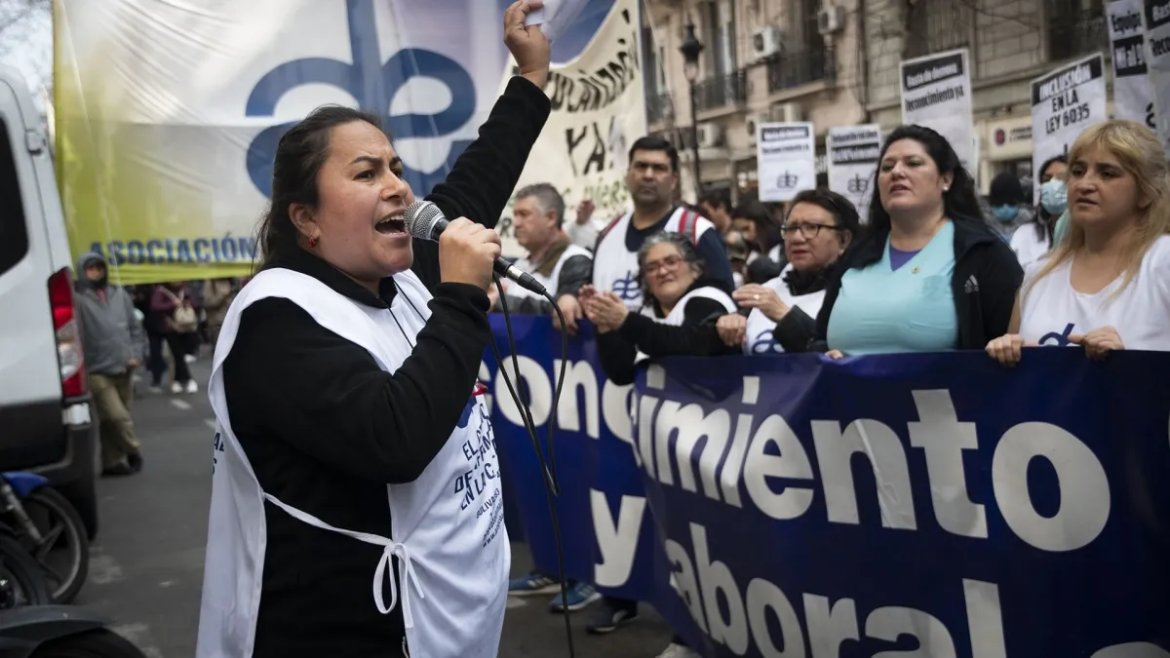 Médicos residentes y concurrentes porteños paran por 24 horas y se reúnen con Quirós