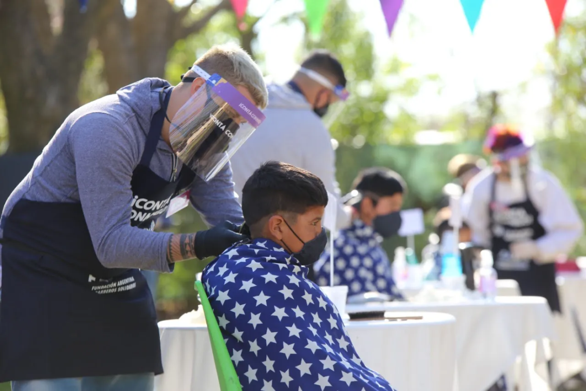 La Plata: Convocan a barberos, maquilladores y estilistas para participar de una competencia solidaria en el Pasaje Dardo Rocha