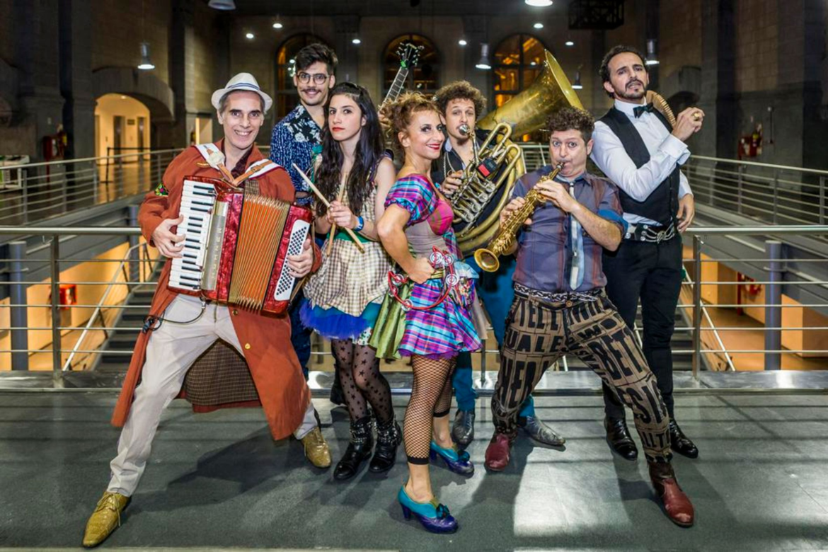 Realizarán el festival de artes escénicas AÚRA en La Plata