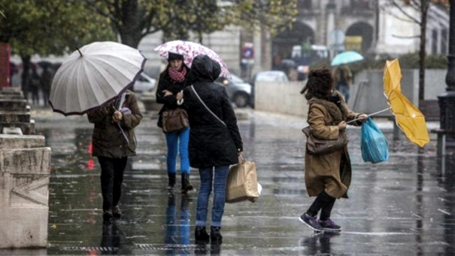 Rigen alertas amarillas por fuertes vientos, lluvias y nevadas para tres provincias