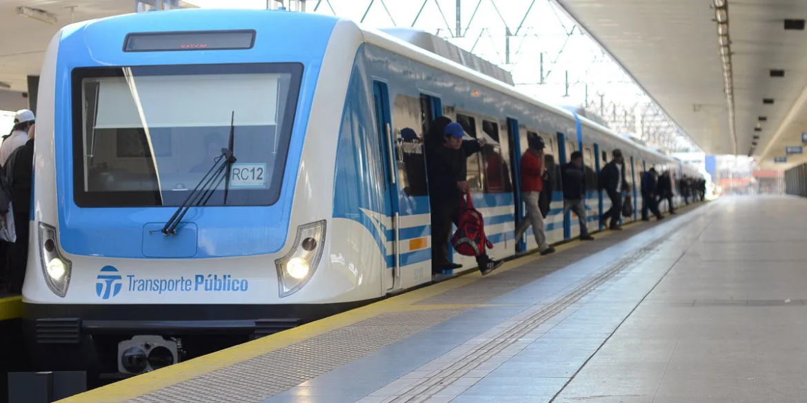 Cuándo salen a la venta y cómo conseguir los pasajes de trenes para el verano 2023