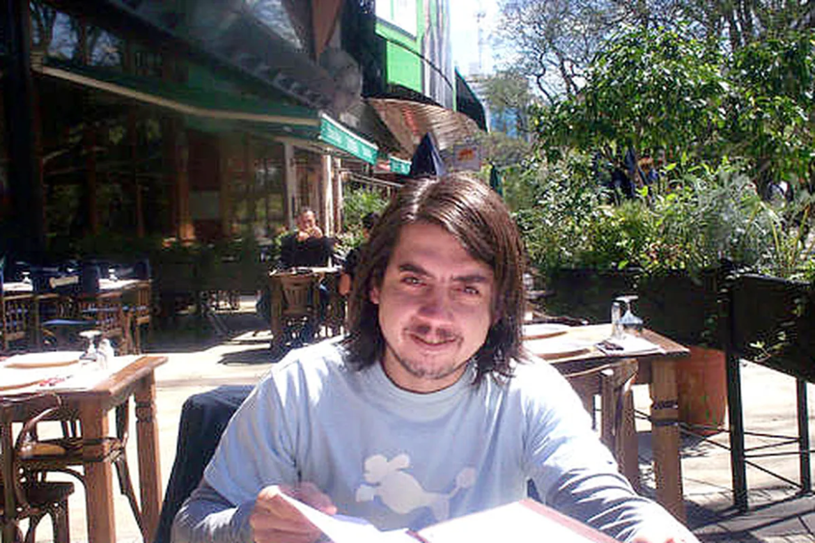 Ordenan «urgente» detención de policías condenados a prisión perpetua por un crimen en 2008