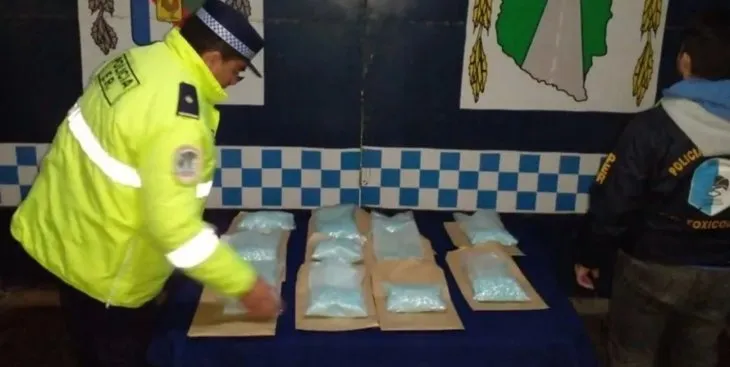 Secuestran 27.000 pastillas de éxtasis que era llevados por un policía bonaerense en Salta