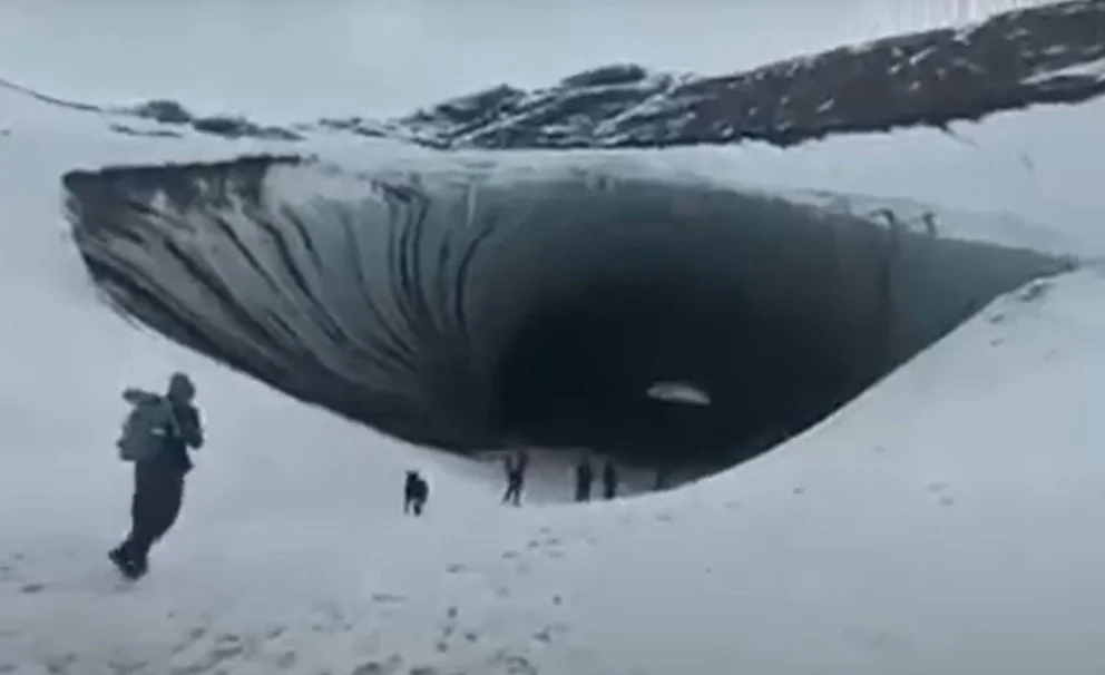 Un turista murió aplastado por un trozo de hielo que se desprendió del techo de una cueva en Ushuaia