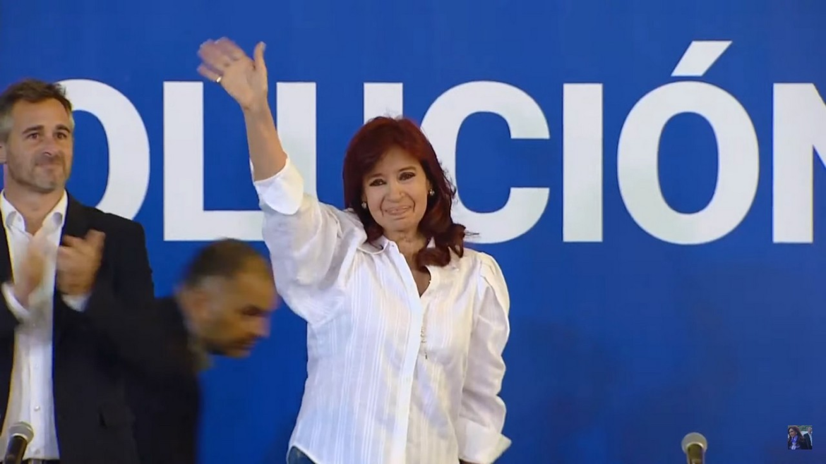 Referentes políticos y miles de trabajadores de la UOM ovacionaron a la Vicepresidenta en Pilar