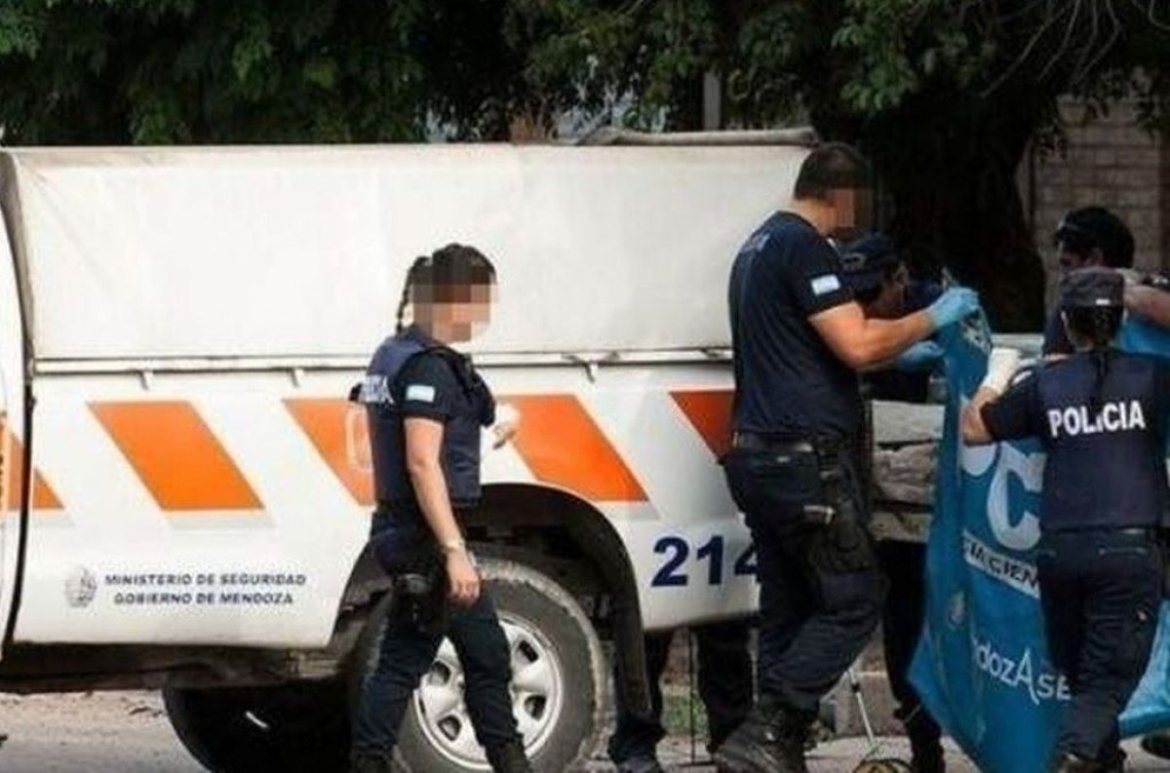 Un operario murió al caer desde el techo de un gimnasio