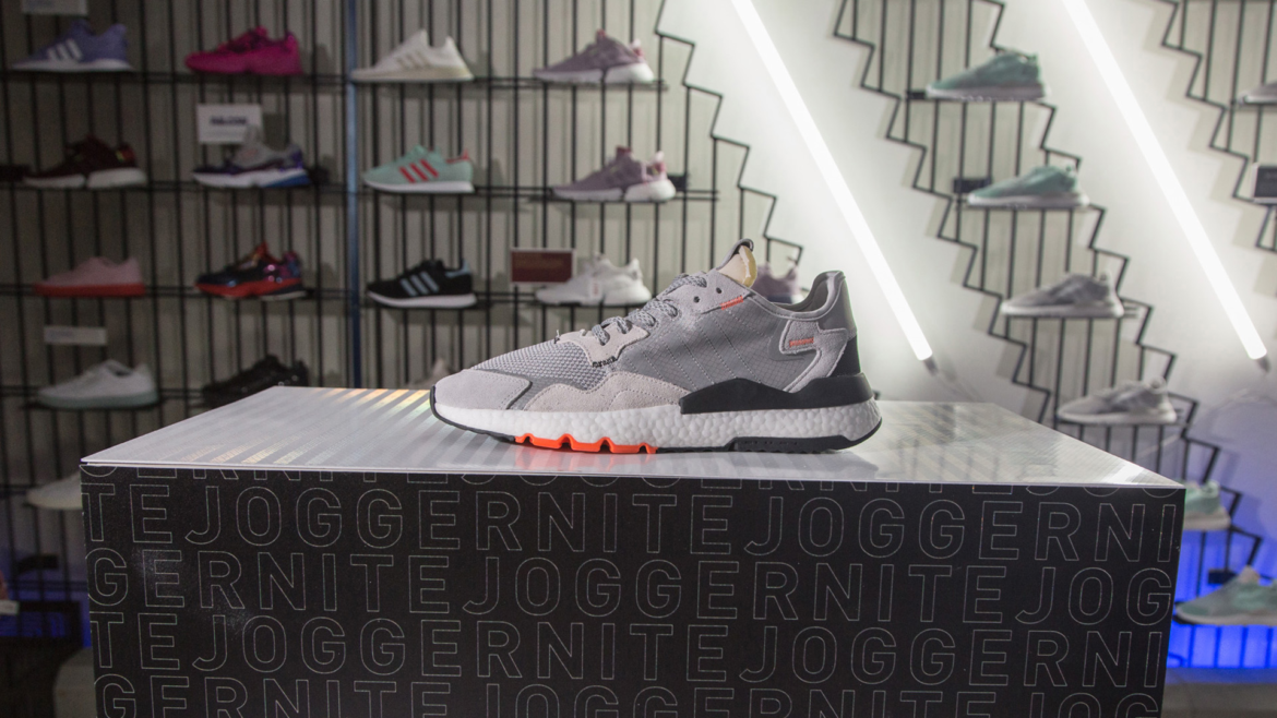 Anuncian acuerdo para bajar 15% el precio promedio de las zapatillas, con ajustes del 3% hasta abril